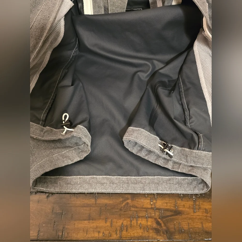 The North Face HyVent 2.5L Waterproof Gray Hooded Jacket XL - Picture 11 of 15